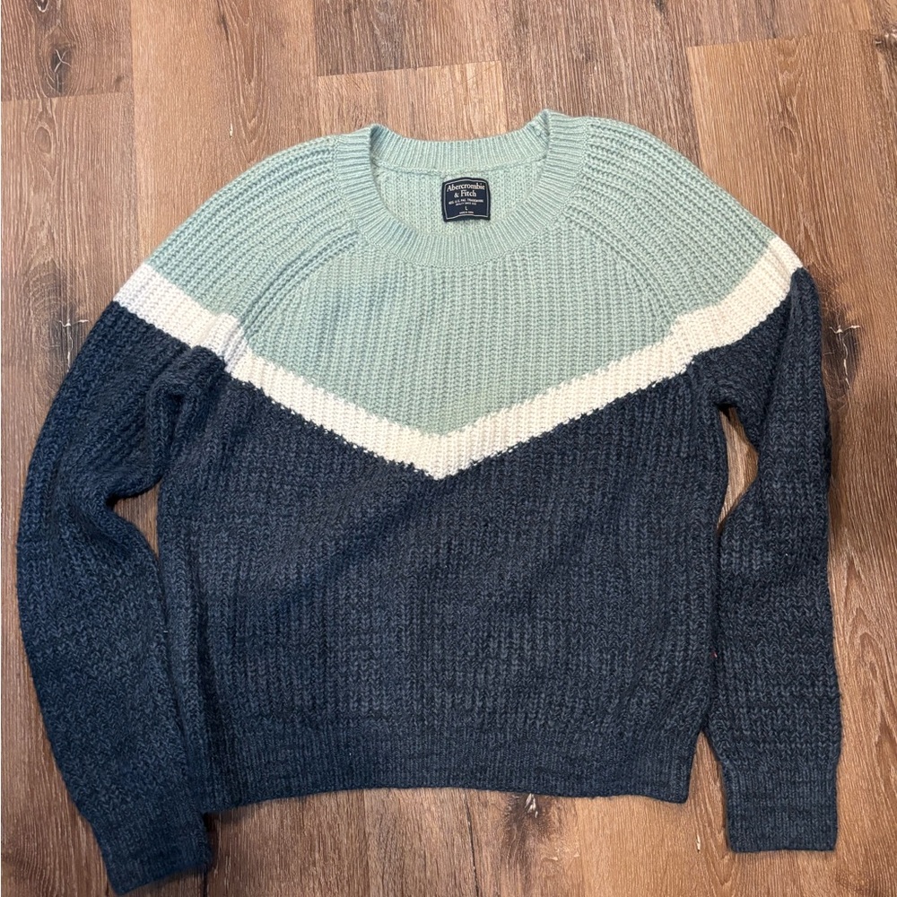 Abercrombie & Fitch Mint Green, White & Navy Chevron Knit Sweater